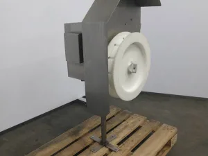 Intestine and casing puller