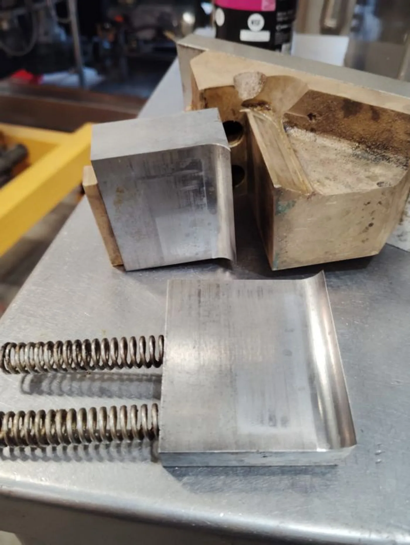SEMIAUTOMATIC CORKING MACHINE MONTANARO F.LLI, FOR NATURAL CORK, 380 VOLT, SECOND-HAND MACHINE - 7