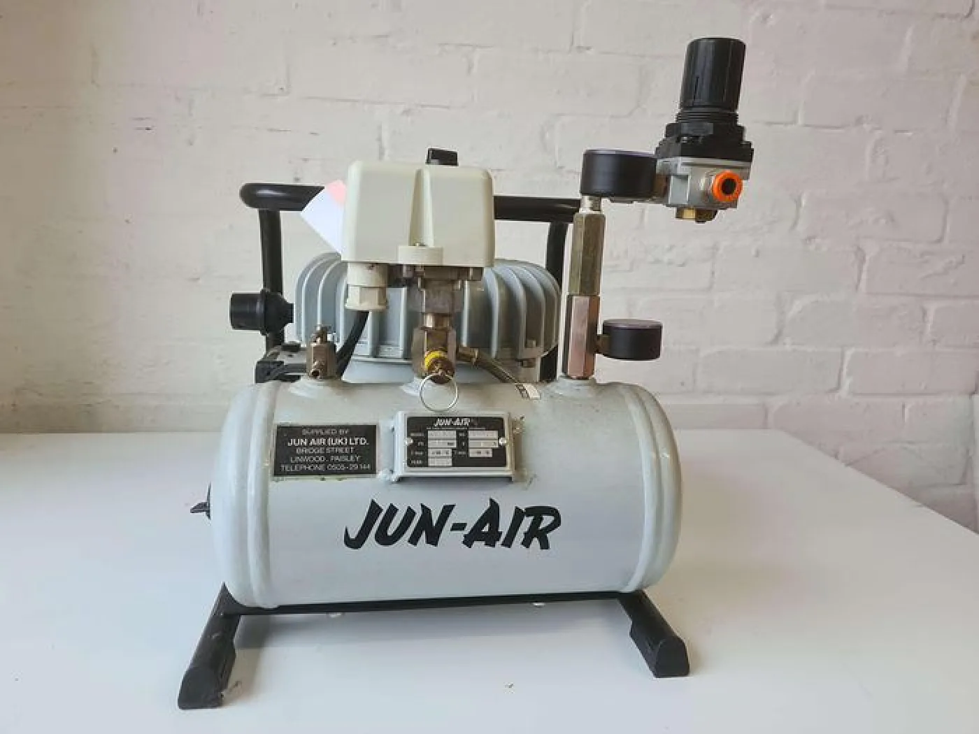 Jun-Air 6-J Mini Air Compressor - 1