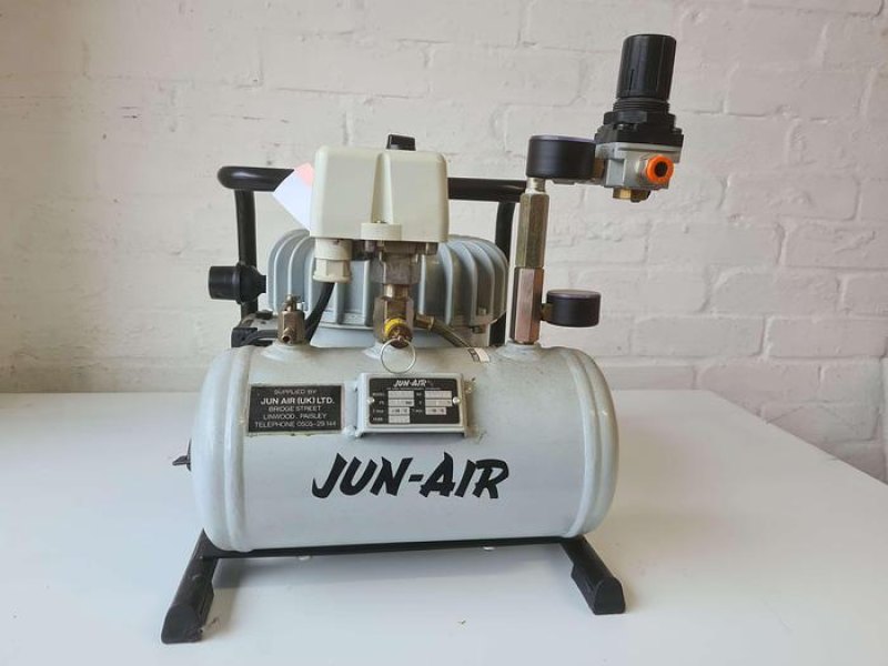 Jun-Air 6-J Mini Air Compressor