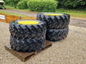 480/70R30 and 580/70R38 John Deere Wheel Set