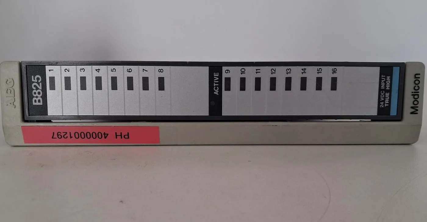 Modicon AS-B825-016 24 VDC Output Module - 2