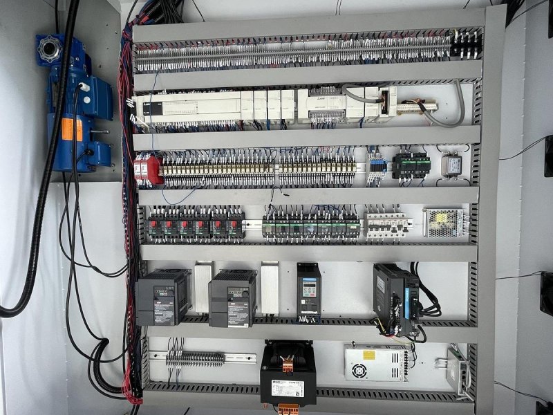 BBS 1060CS-E Die Cutting and Blanking