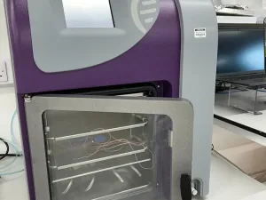 SP Virtis Advantage Pro Freeze Dryer