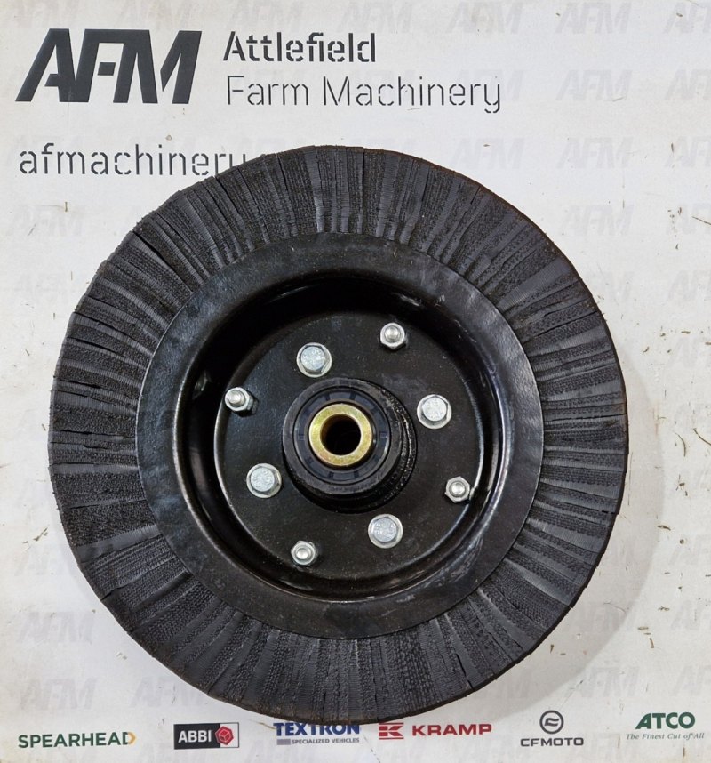 McConnel Topper 9 Wheel &amp; Hub - 1047262