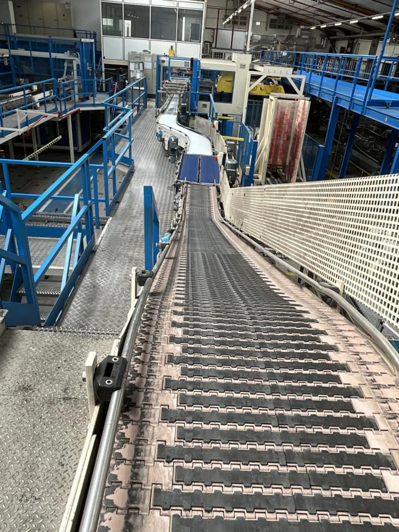 Anduze Anduze Overhead Förderband Belt from Tray Packer to Palletiser - Line 3 - 6