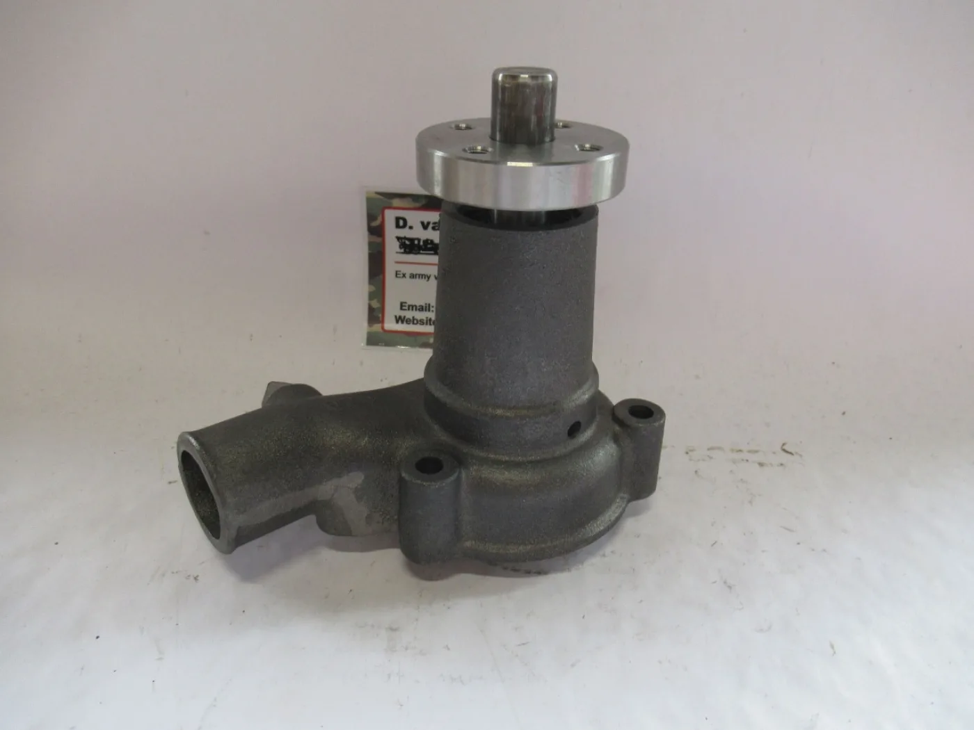 Waterpomp Ford Mutt M151 - 1