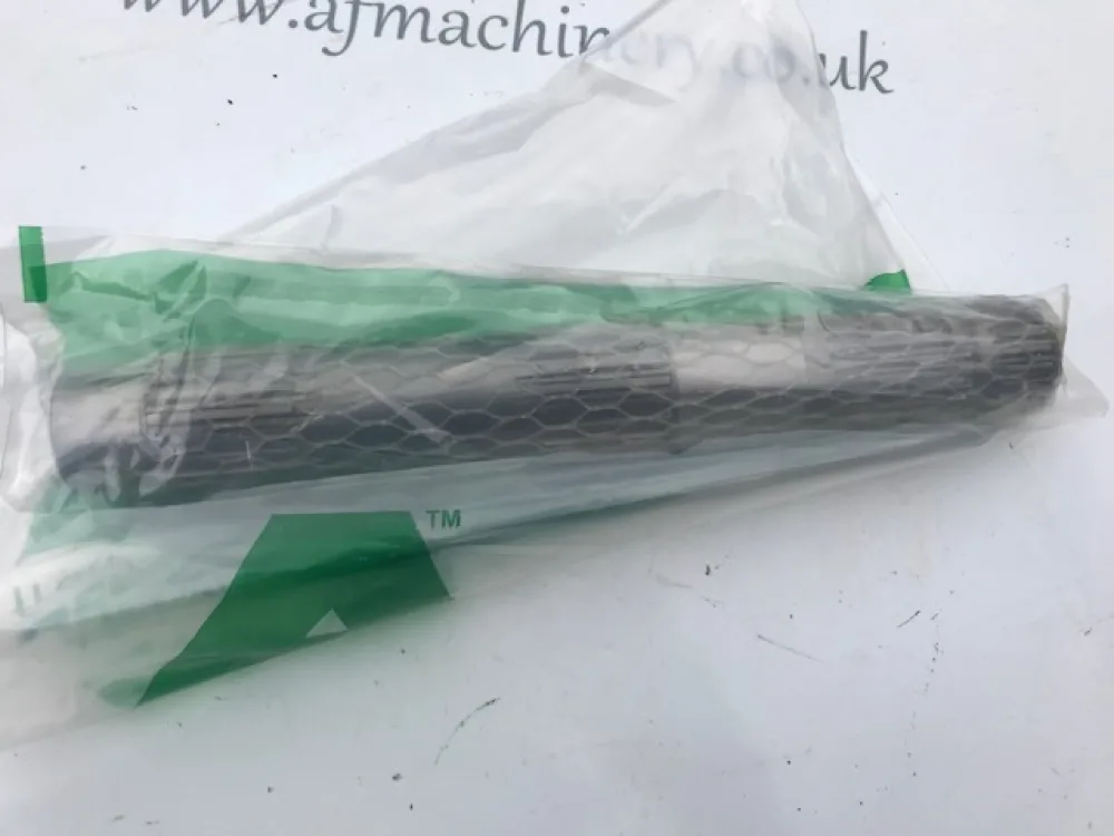 Spearhead Gearbox centre shaft part number 5771403C