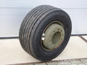 Tire 15x19.5