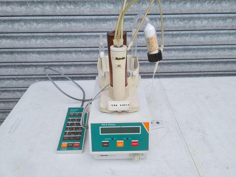 Metrohm 719S Titrino with 20ml burette and 728 Stirrer