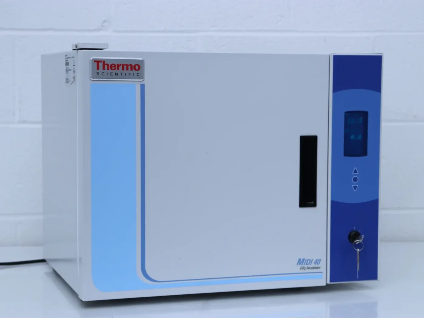 Thermo MIDI 40 CO2 Incubator - 2