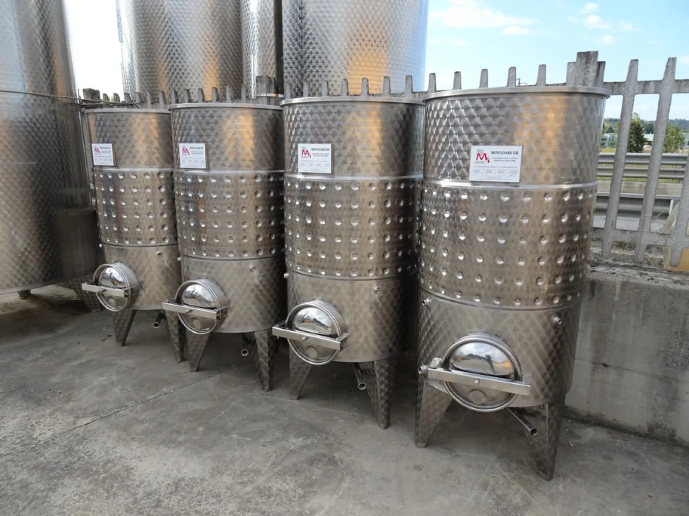 TANKS CAPACITY 500 LITERS, STAINLESS STEEL, MODEL FLOATING TOP WITH BAND, CONICAL BOTTOM, NEW EQUIPMENT. - 4