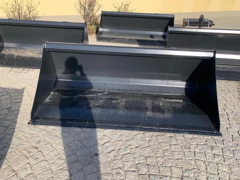 BIG Schwergutschaufel 200 cm mit Dieci Agri Farmer Aufnahme