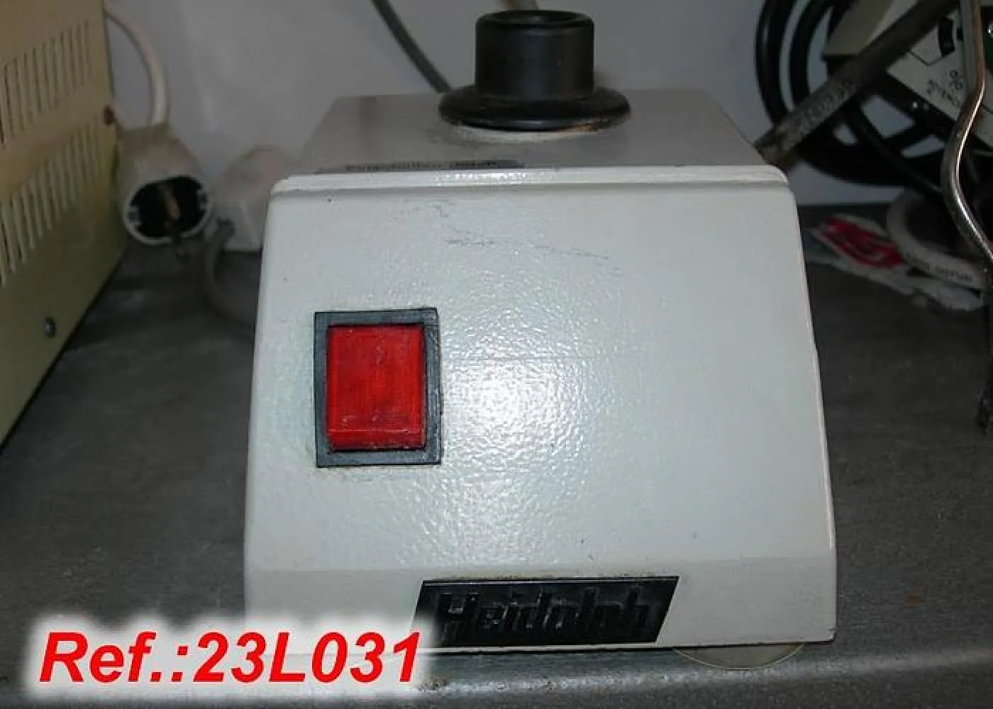 AGITADOR DE TUBOS DE LABORATORIO - 1