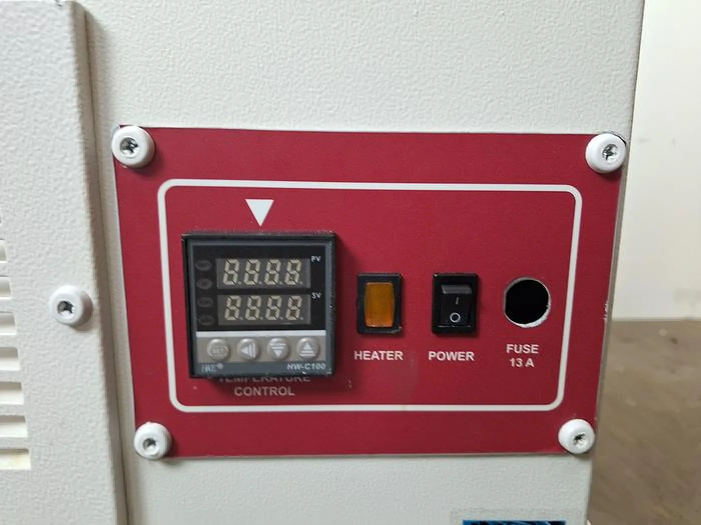 LTE Scientific Unitemp filtered air drying Cabinet - 1