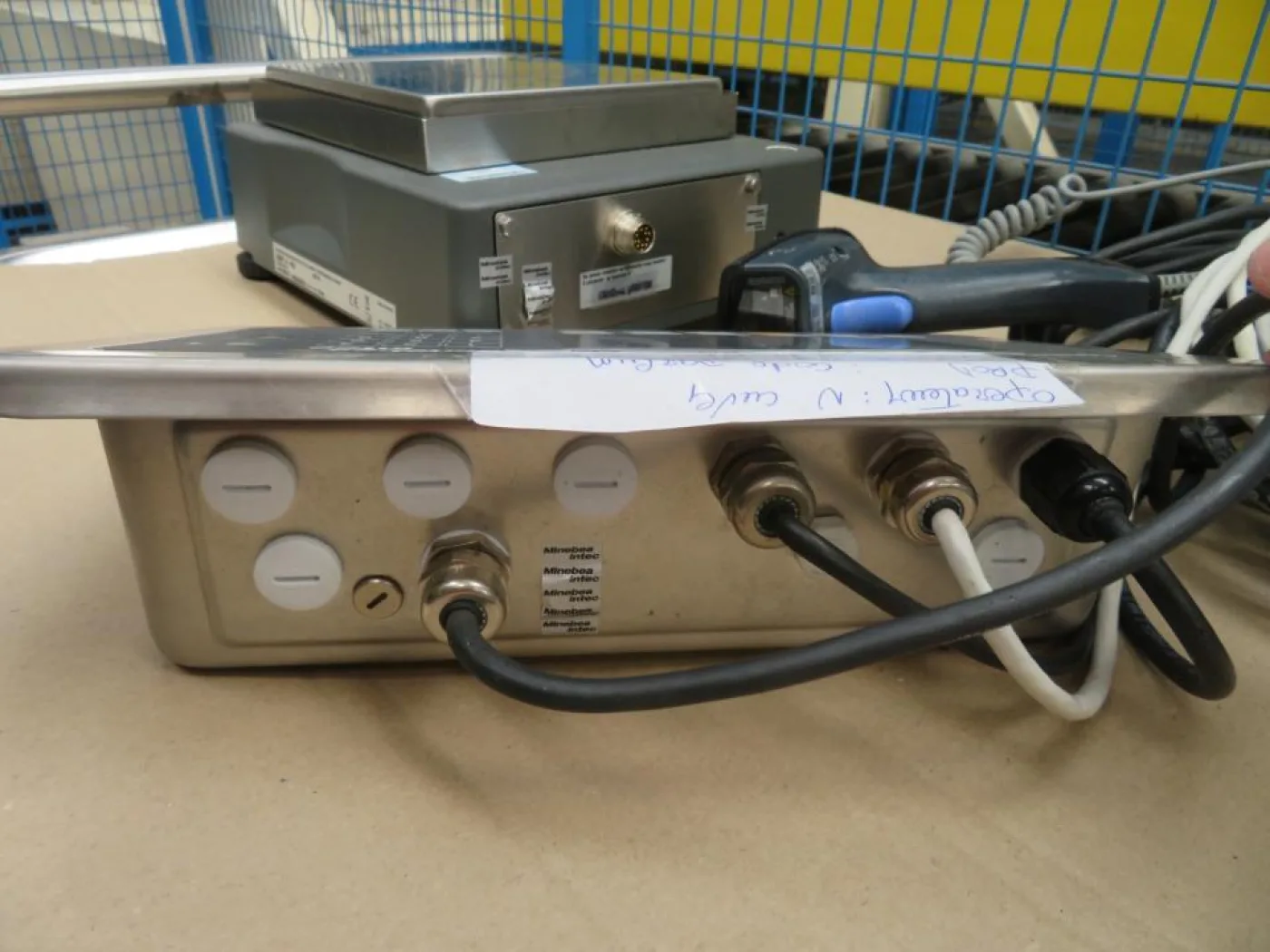 Minebea Intec Bovenden GmbH Minebea Intec Combics 3 ISBBP 6 HCE Scale with Weighing Indicator- Produktion Line - 7
