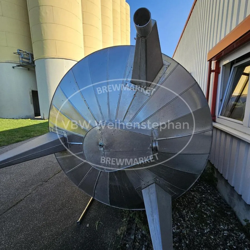 Feed tank