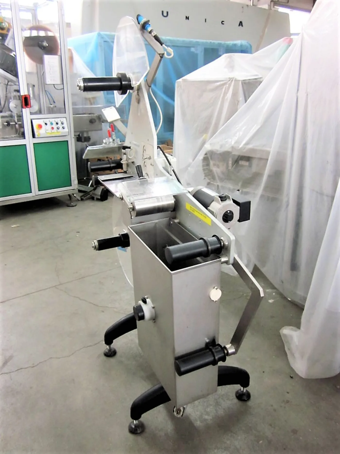 DISPENSER PER ETICHETTE - 3