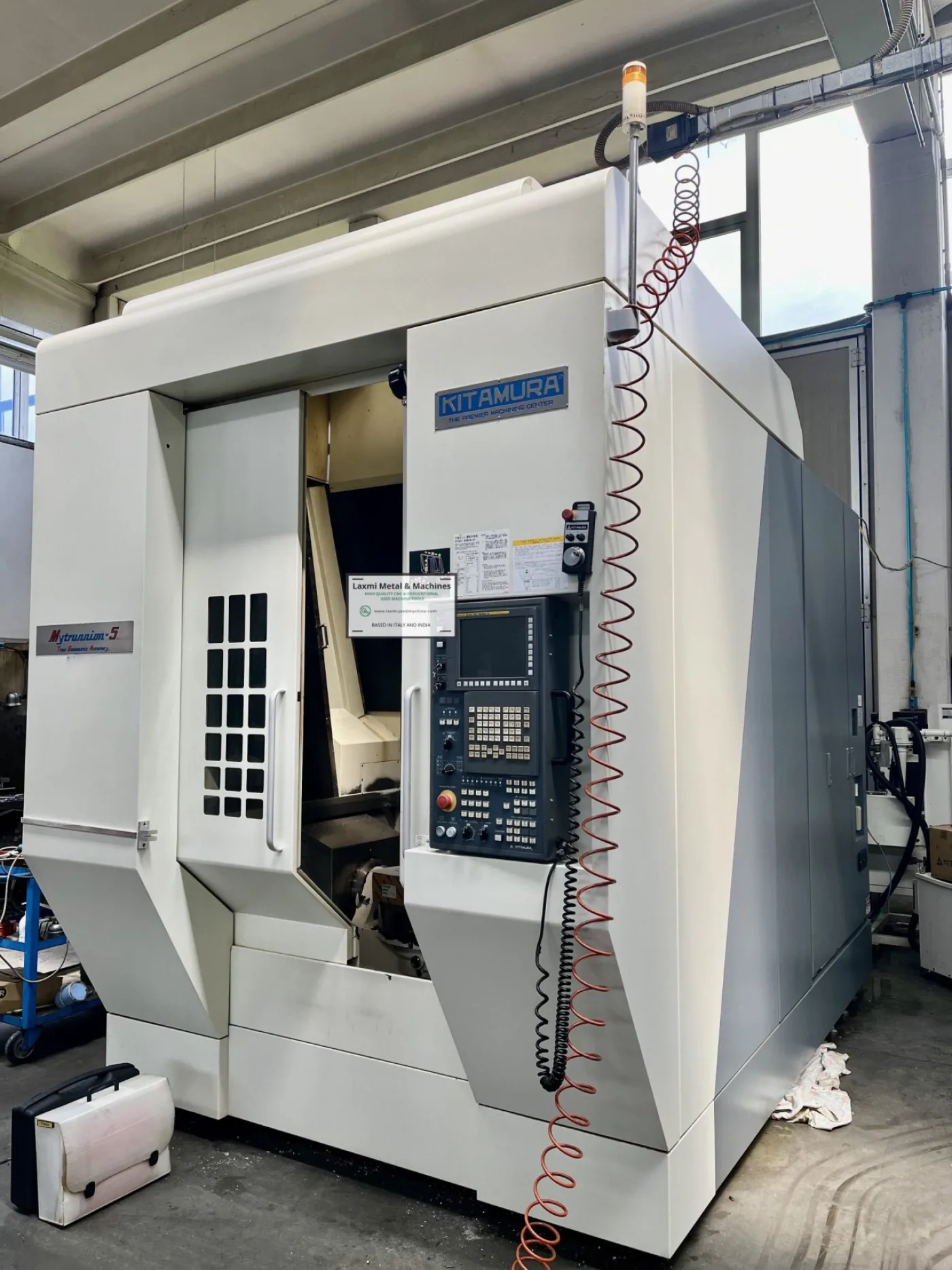 5 AXIS VERTICAL MACHINING CENTER, KITAMURA - MYTRUNNION 5 - Laxmi Metal & Machines, Rohtak - 1