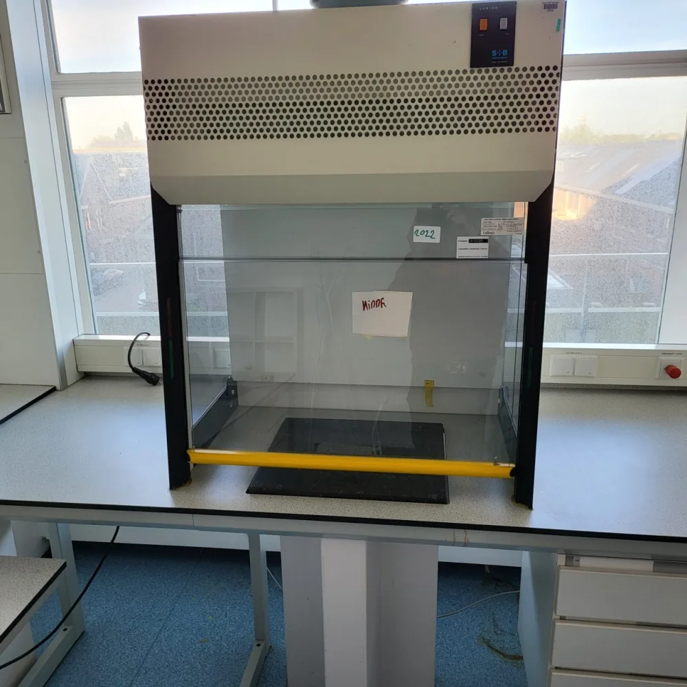 2023 - Used S+B Fumehood