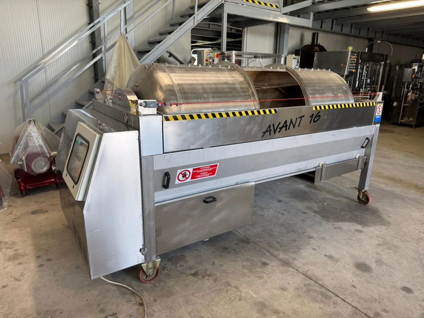 STAINLESS STEEL MEMBRANE PRESS, MIROS FIRM MODEL AVANT 16, CAPACITY HL 16, OPEN CYLINDER, SECOND HAND MACHINE - 5
