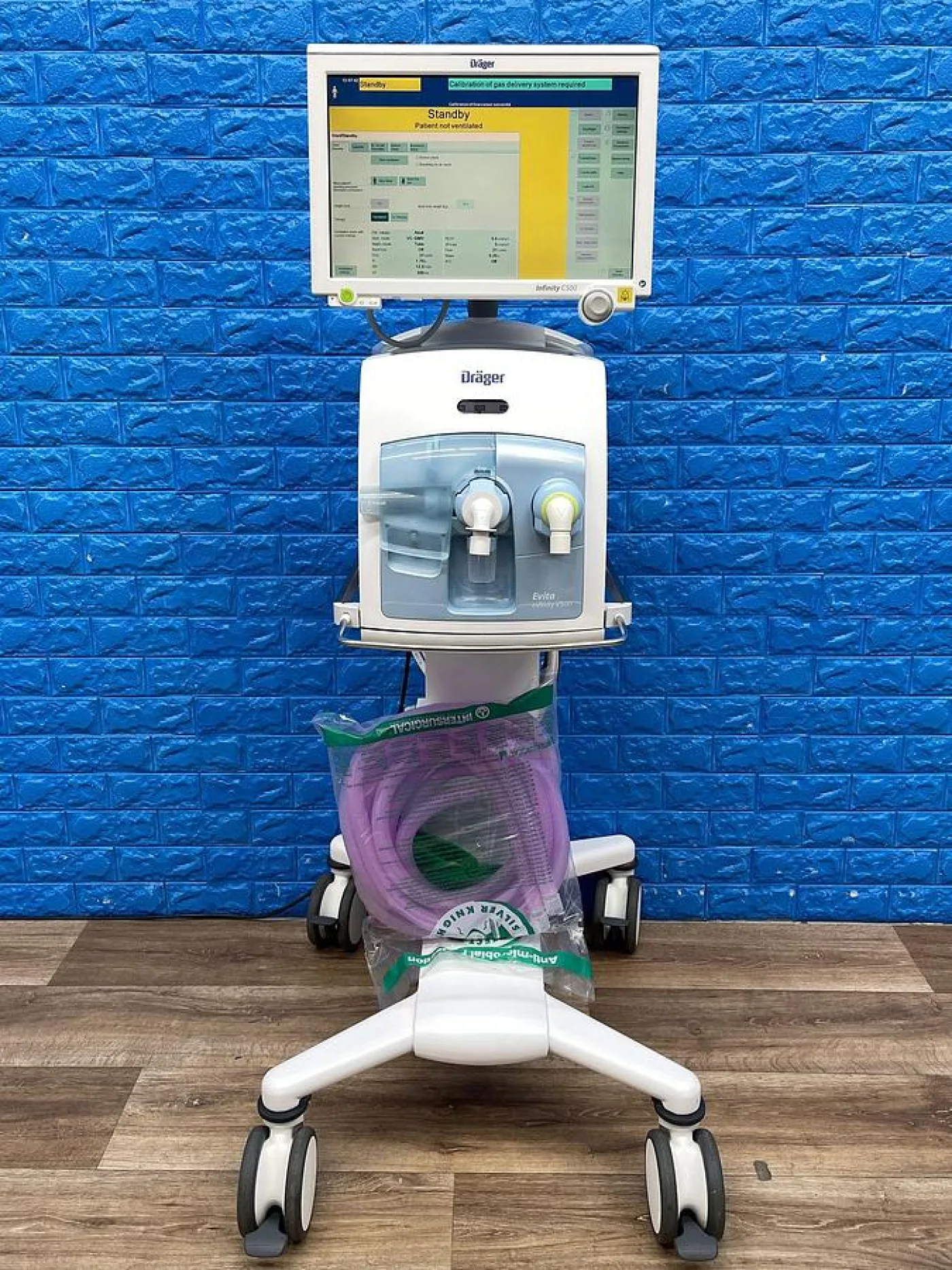 Dräger Evita V500 Ventilator SW: S02.51.01 Hours: 35374 YOM: 2013 - 5