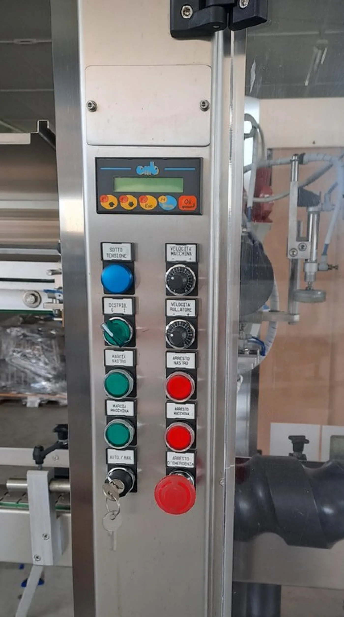OMB THREE-STATION ADHESIVE LABELLING MACHINE WITH CAPSULE DISTRIBUTOR, SECOND-HAND MACHINE - 2