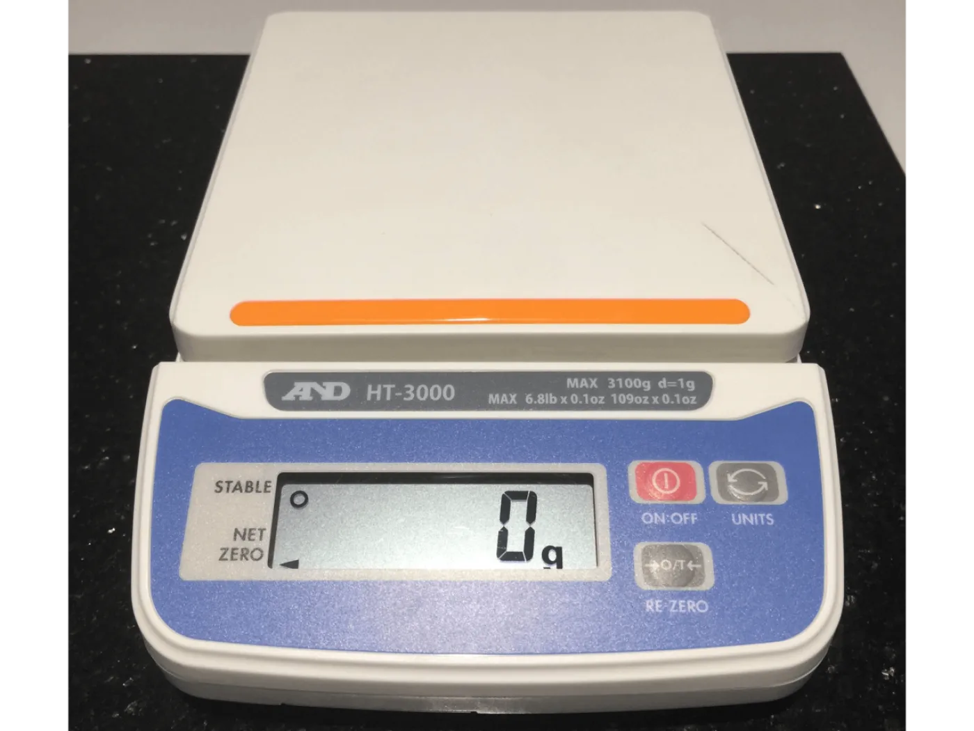 A&D HT-3000 Series Balance - 1