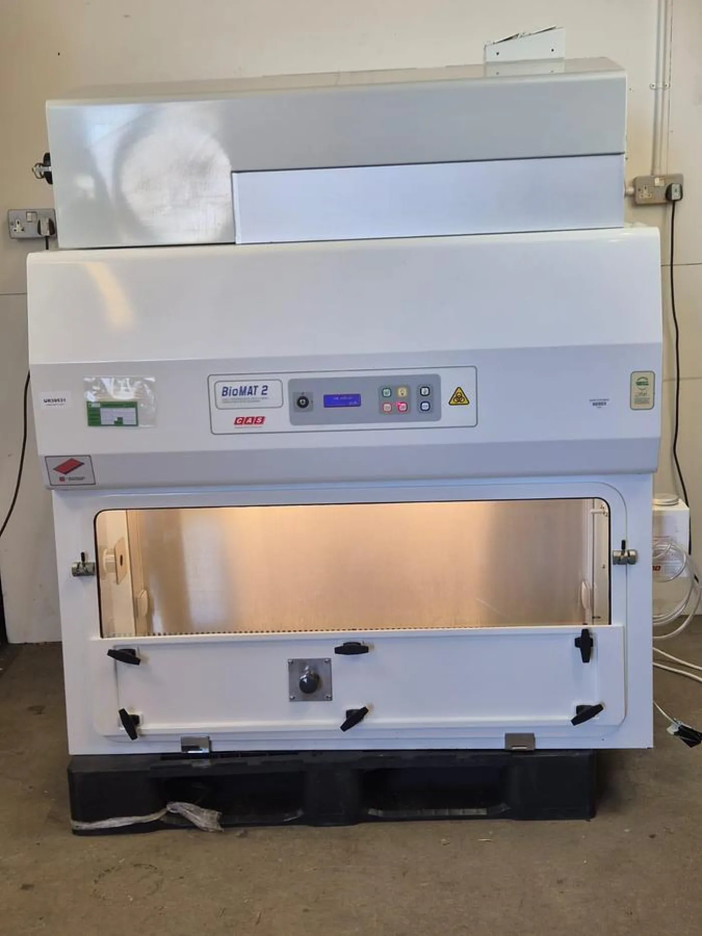 CAS Biomat 2 Microbiological Safety Cabinet - 1