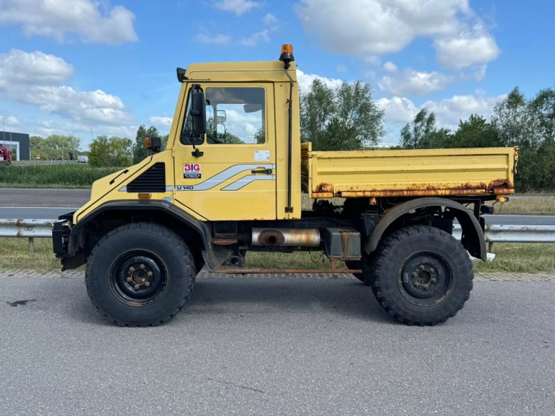 Mercedes Benz Unimog U140