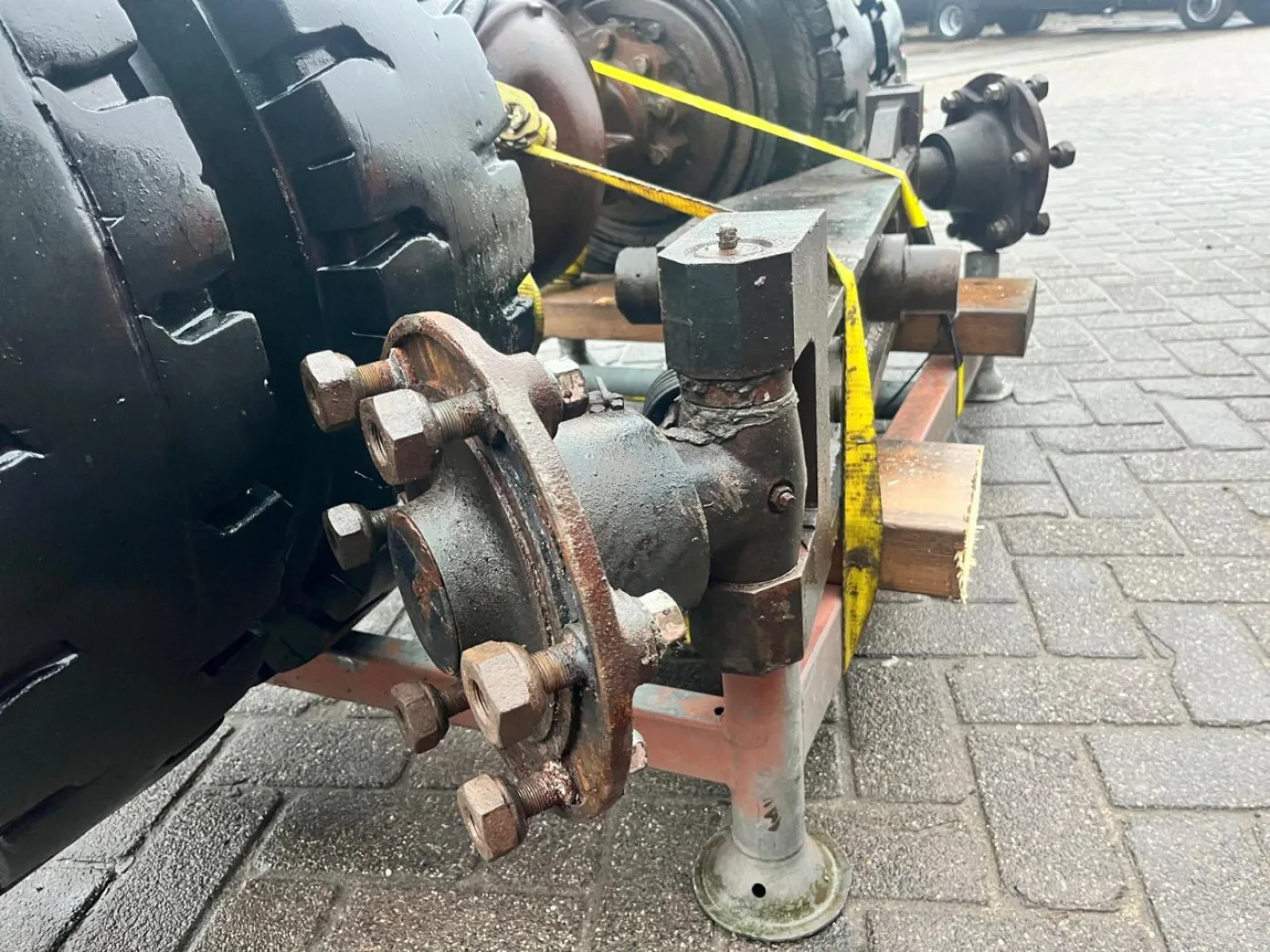 Nissan 7 ton - 5