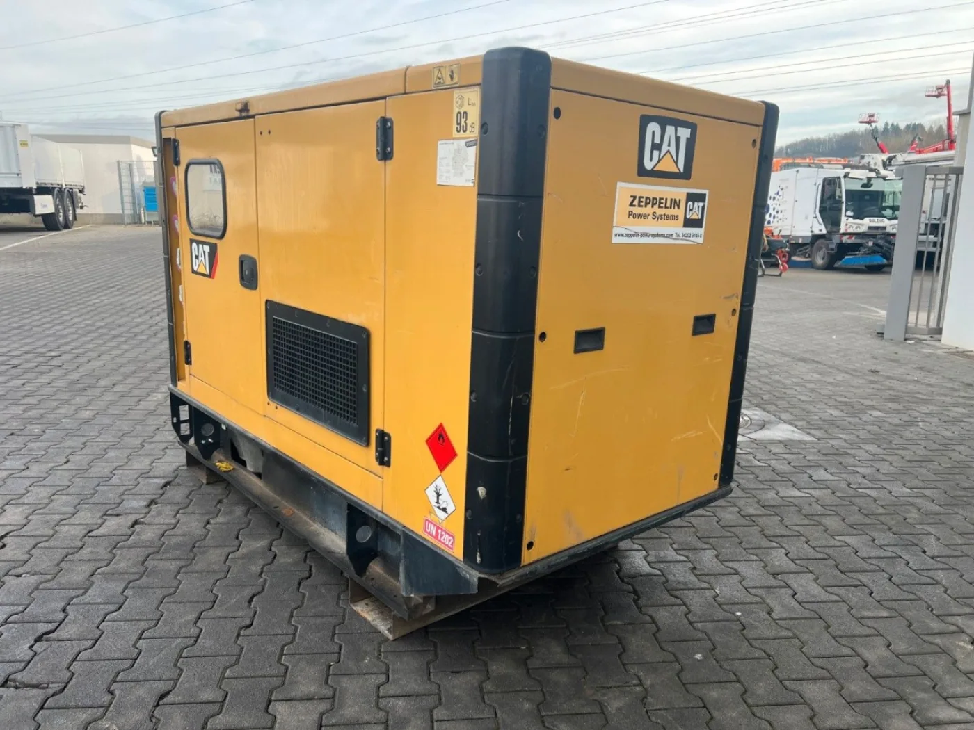 Cat DE65E3 / Stromerzeuger / 60KVA / 2017 / 17.917h - 7