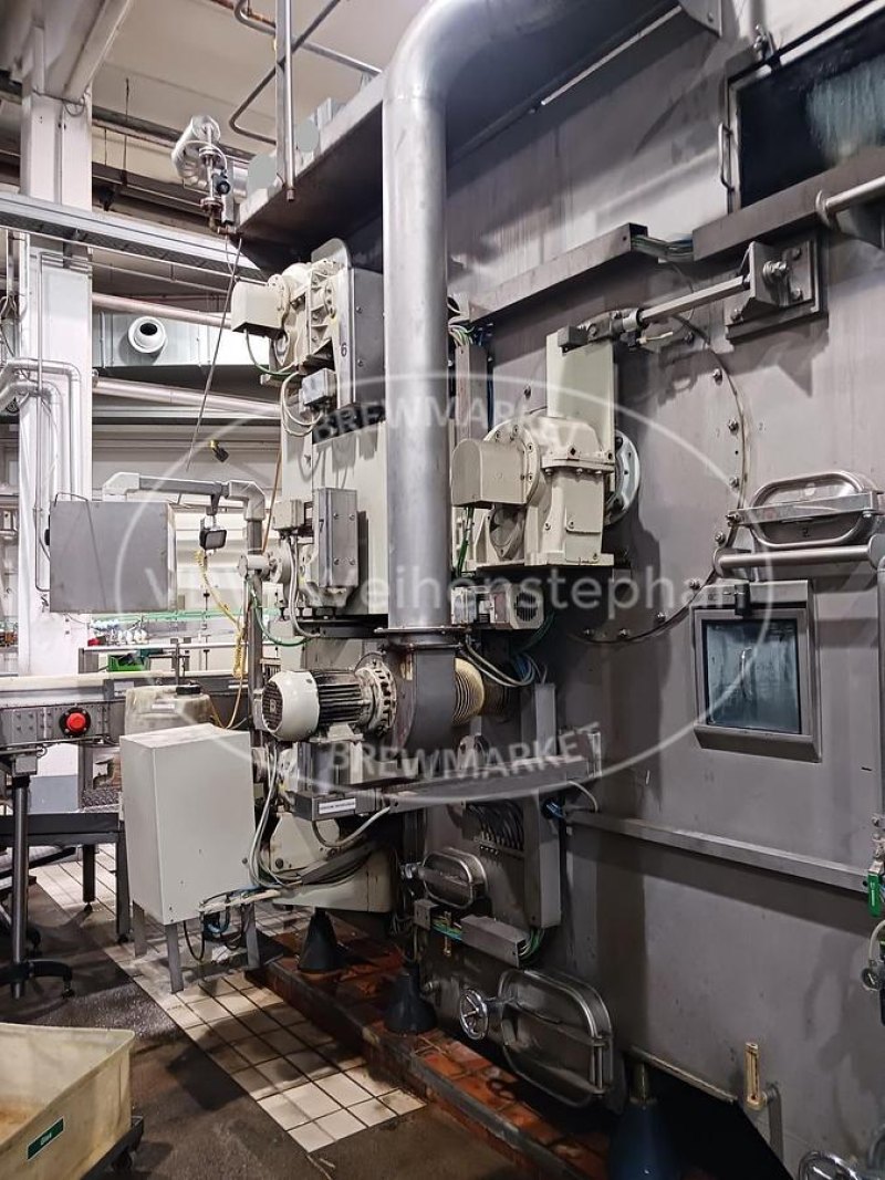 Bottle cleaning system