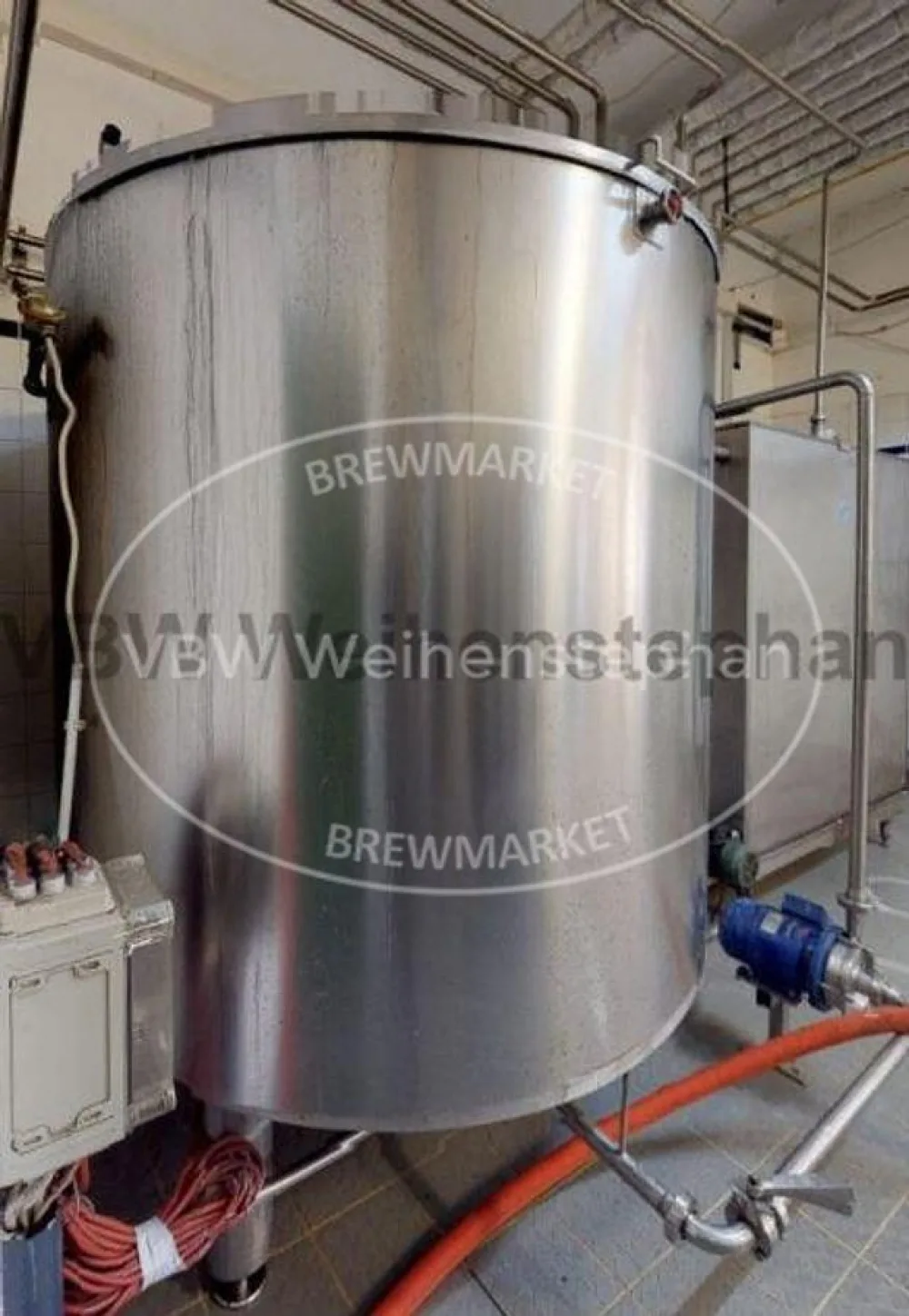 Tanks and vessels
