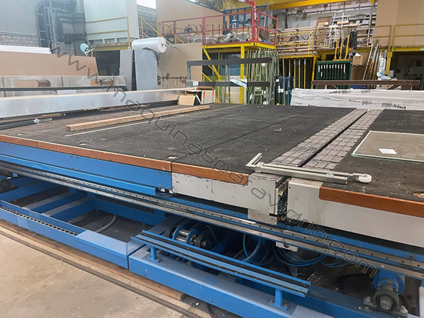 MESA DE CORTE COMBINADA PARA VIDRIO LAMINADO Y MONOLITICO MAVER - 2