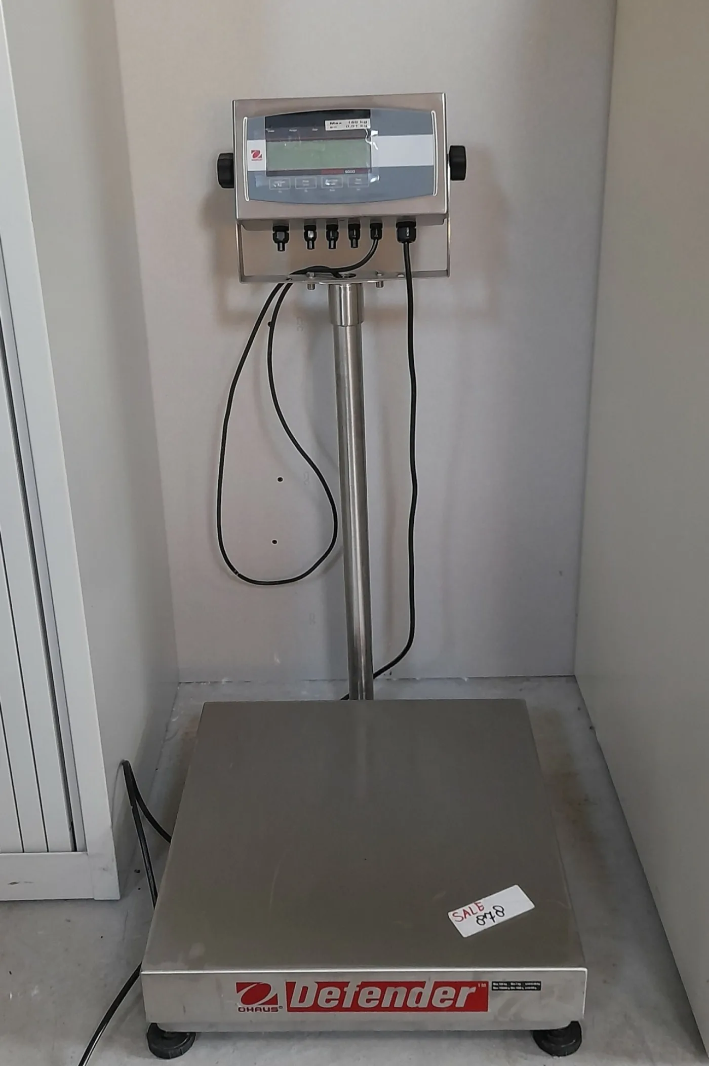 878 - As new Ohaus Defender 5000 bench scale - 1