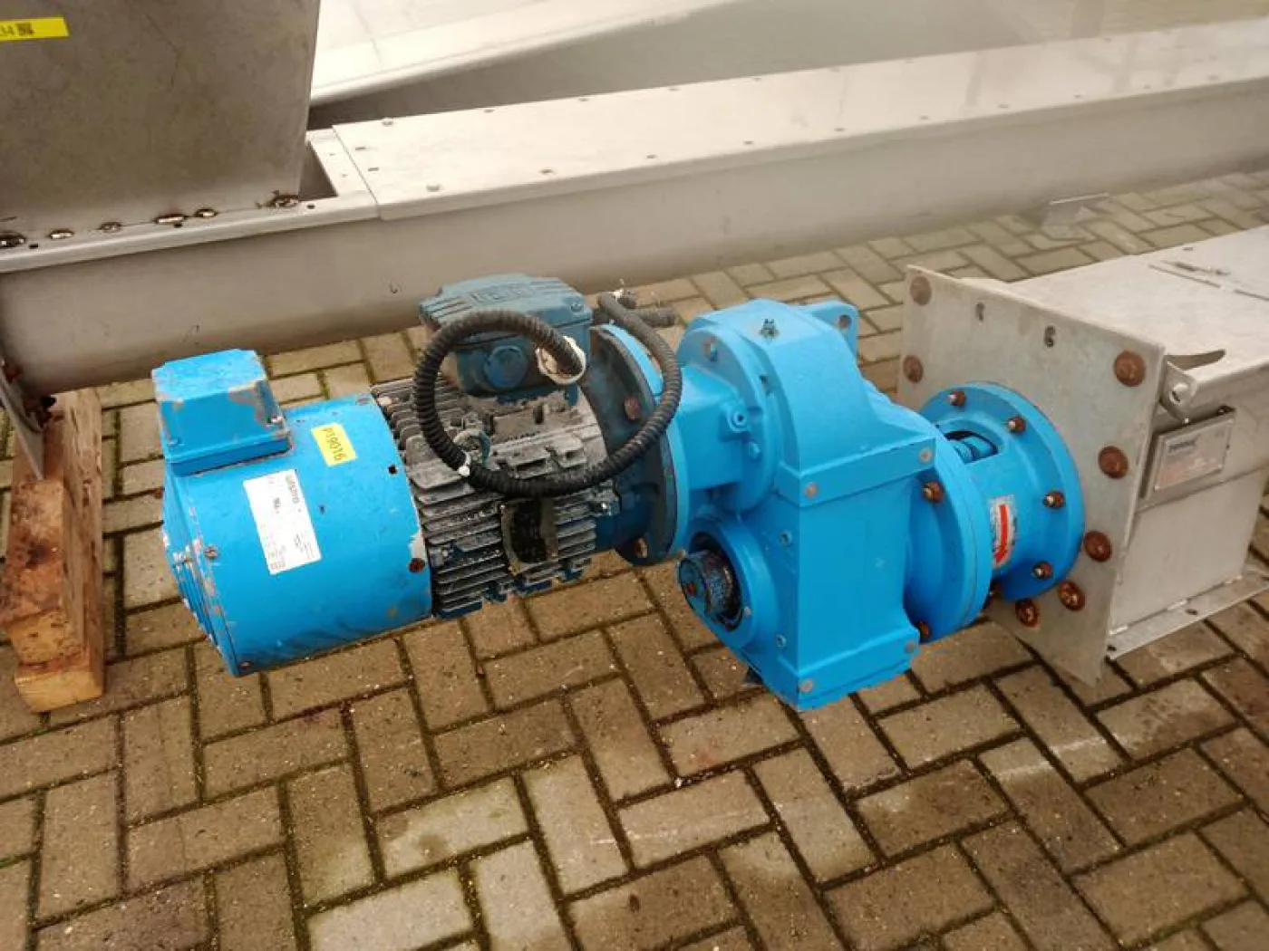Feed screw conveyor - 2