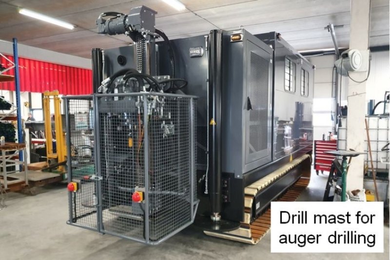 Drill Mast for Auger Drilling