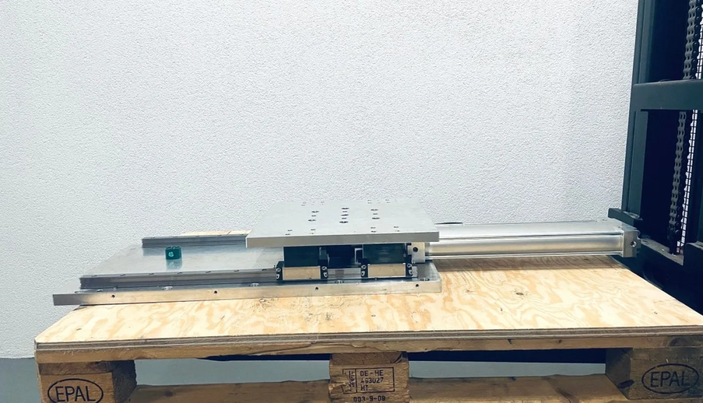 Tünkers Pneumatische Lineareinheit LE200-400 VRL SB T024 - 1