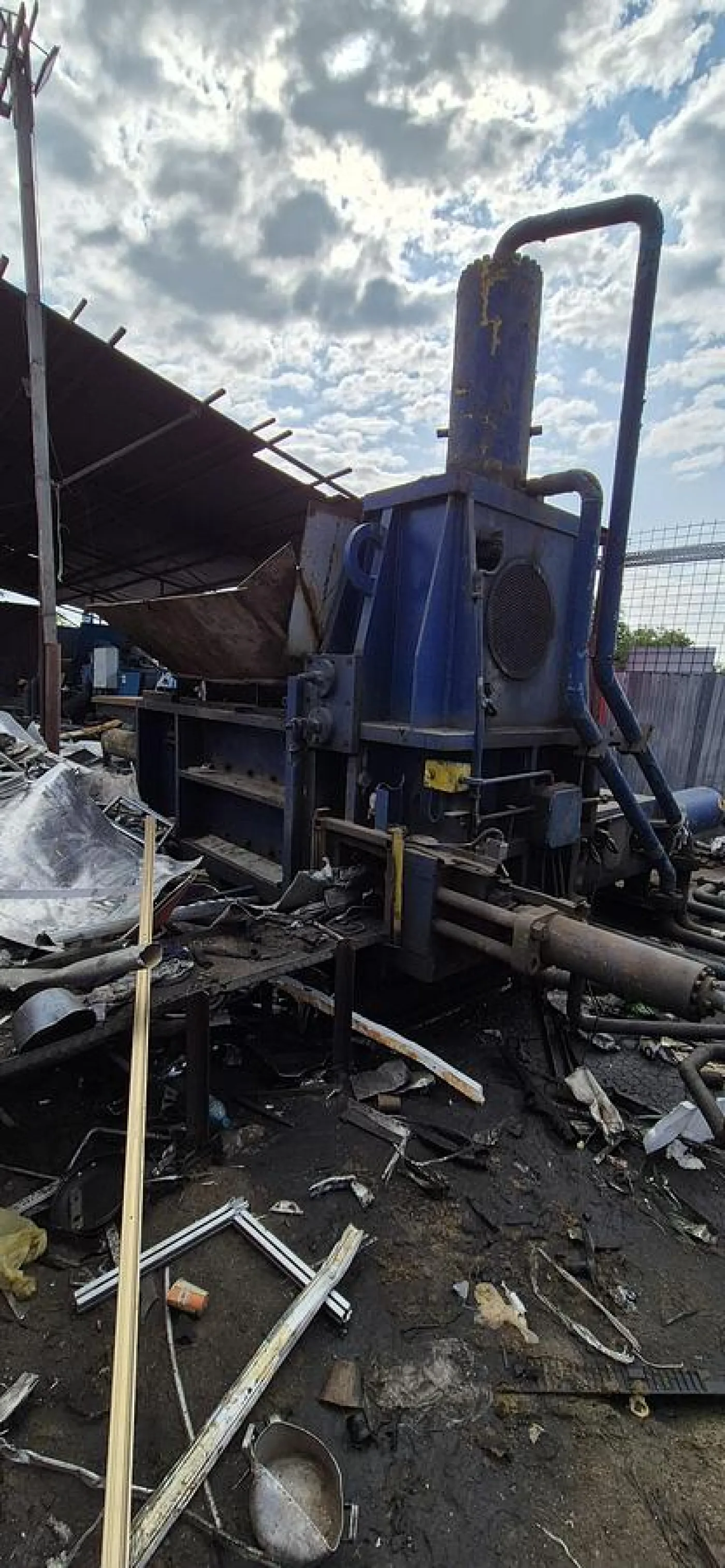 1993 Harris TGS-60B Ferrous Metal Baler - 4