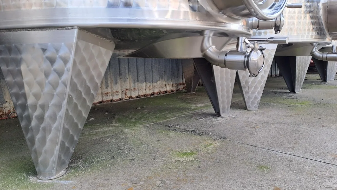 STAINLESS STEEL TANKS, CAPACITY 2500 LITERS, STORAGE MODEL ROUNDED BOTTOM, NEW EQUIPMENT - 8