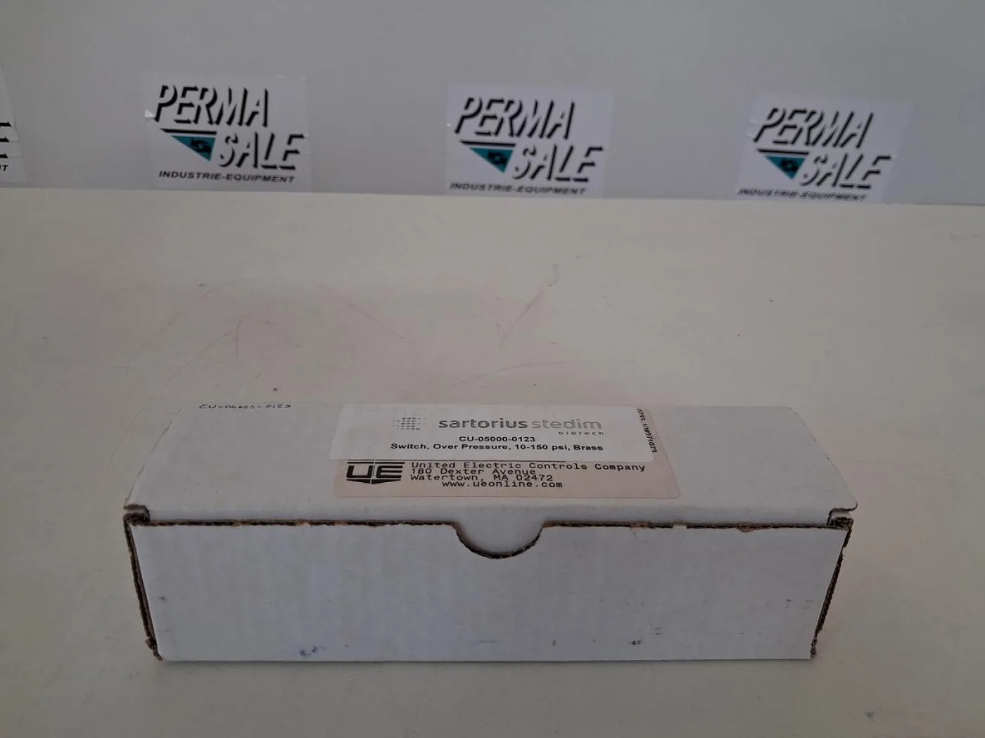 United Electric Controls 10-B11 Pressure Switch - 8