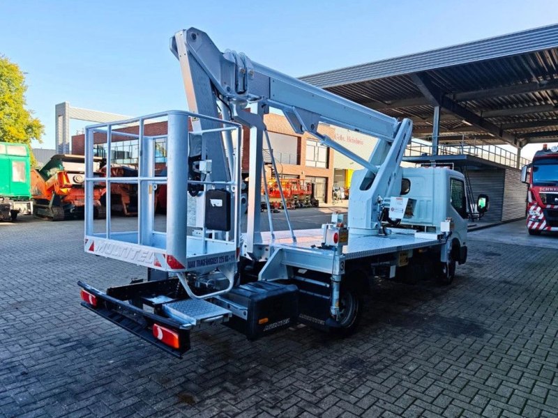 Nissan Cabstar 35.12 NT400 Multitel MJ201