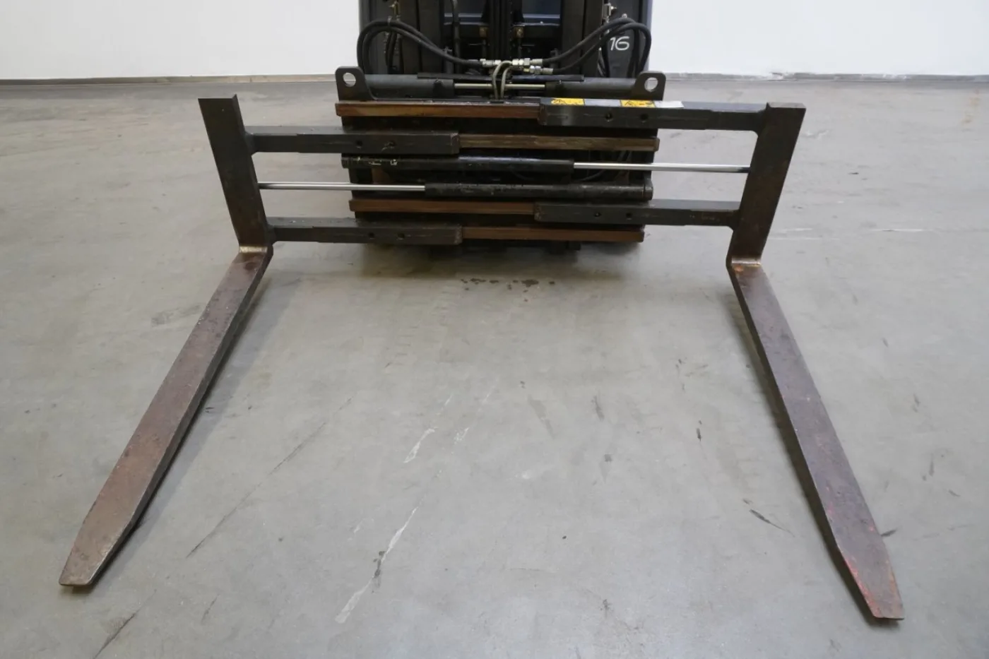 Frontstapler Linde E 16 P 386 (2012) - 6