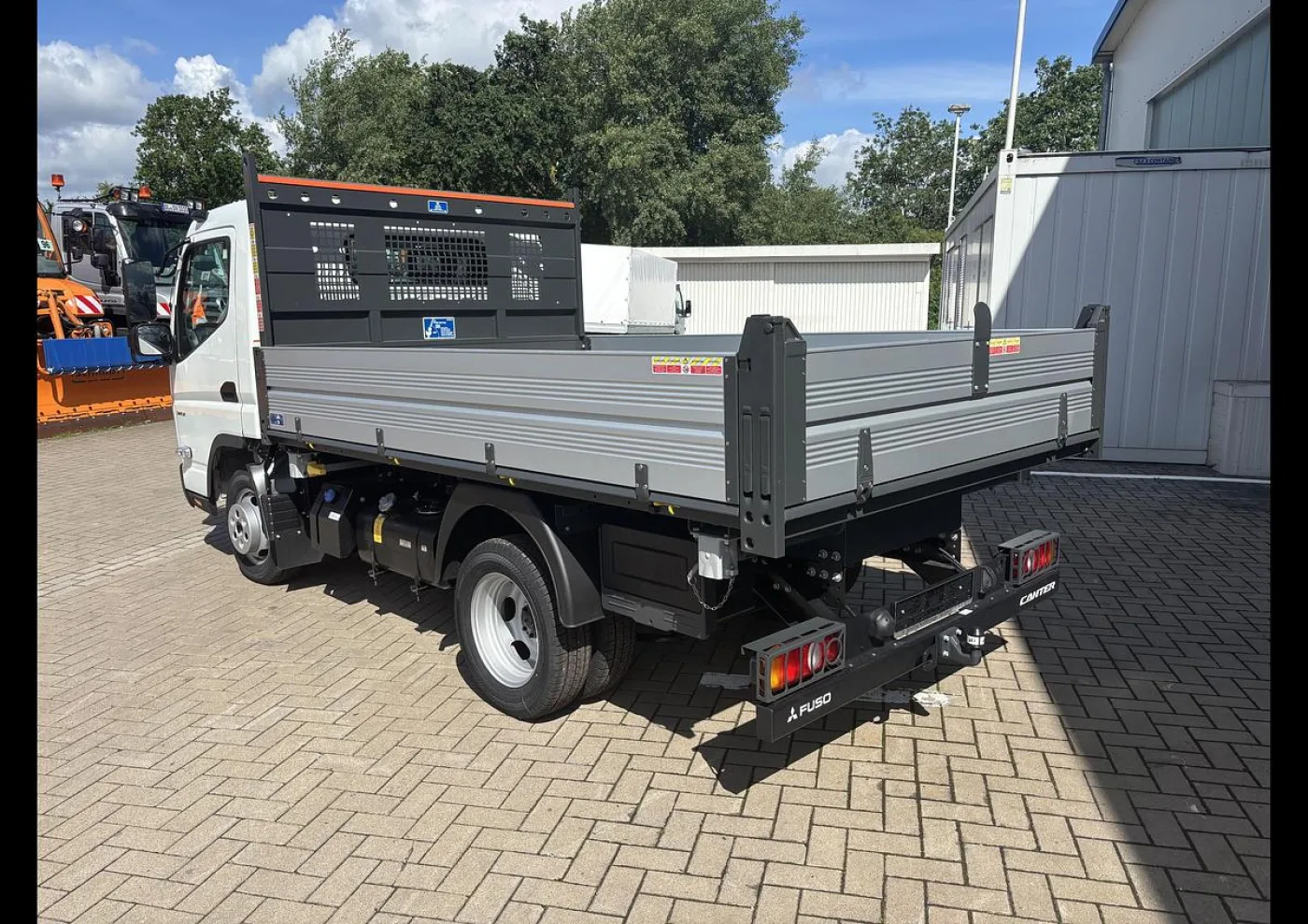 FUSO 3C15 Dreiseitenkipper - 4
