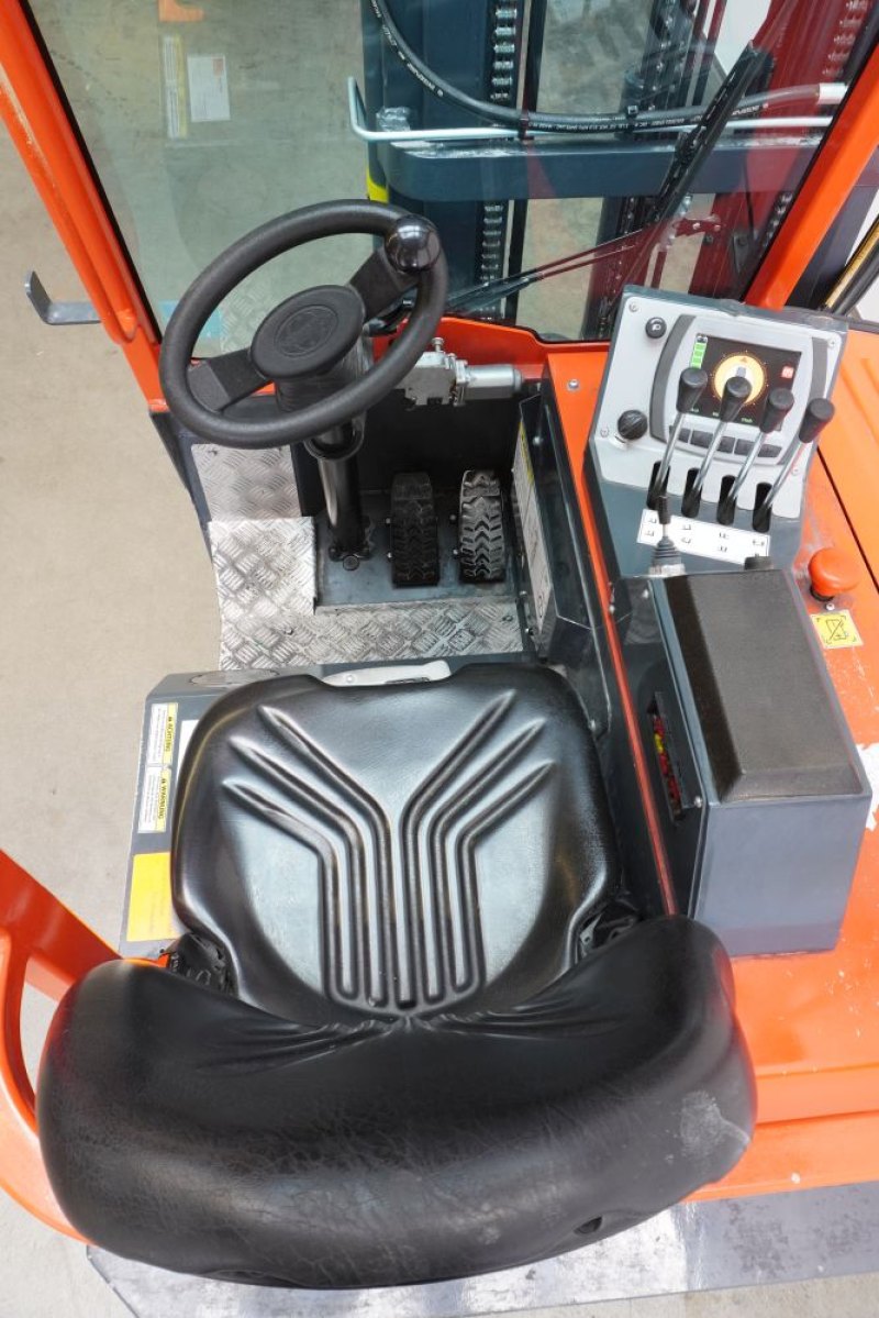 4-Wegestapler Combilift CBE3000 (2022)