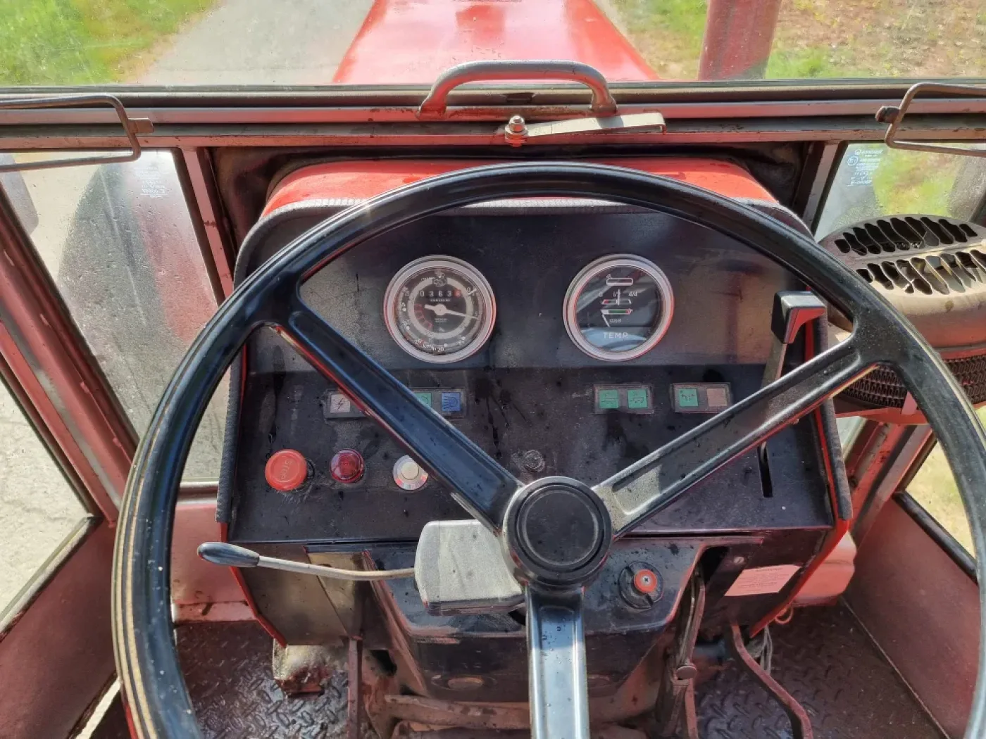 Massey Ferguson - 274S - 7