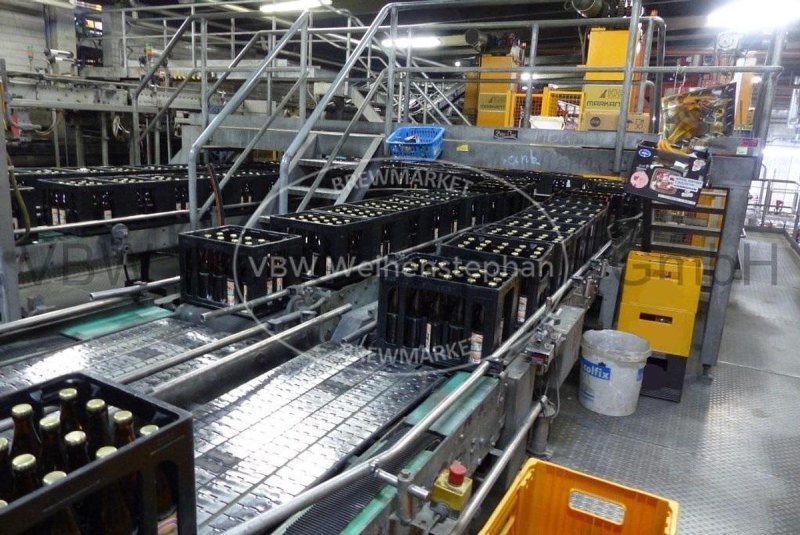 Crate conveyors