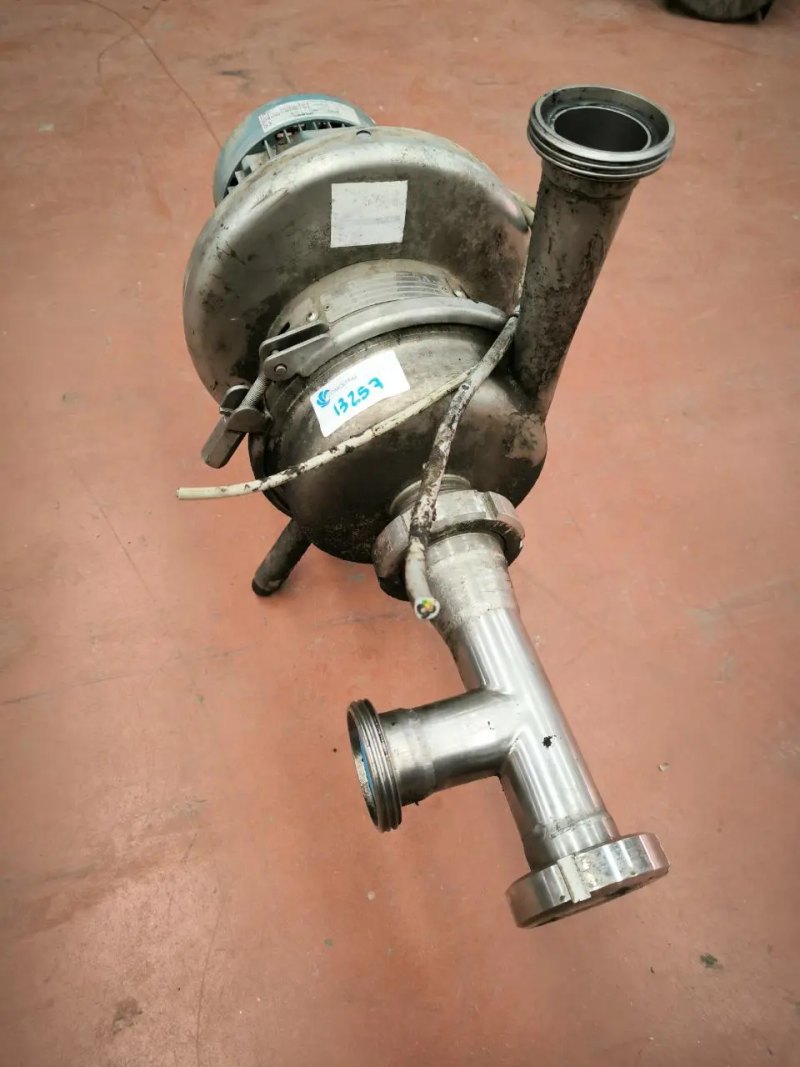 APV 4 KW CENTRIFUGAL PUMP