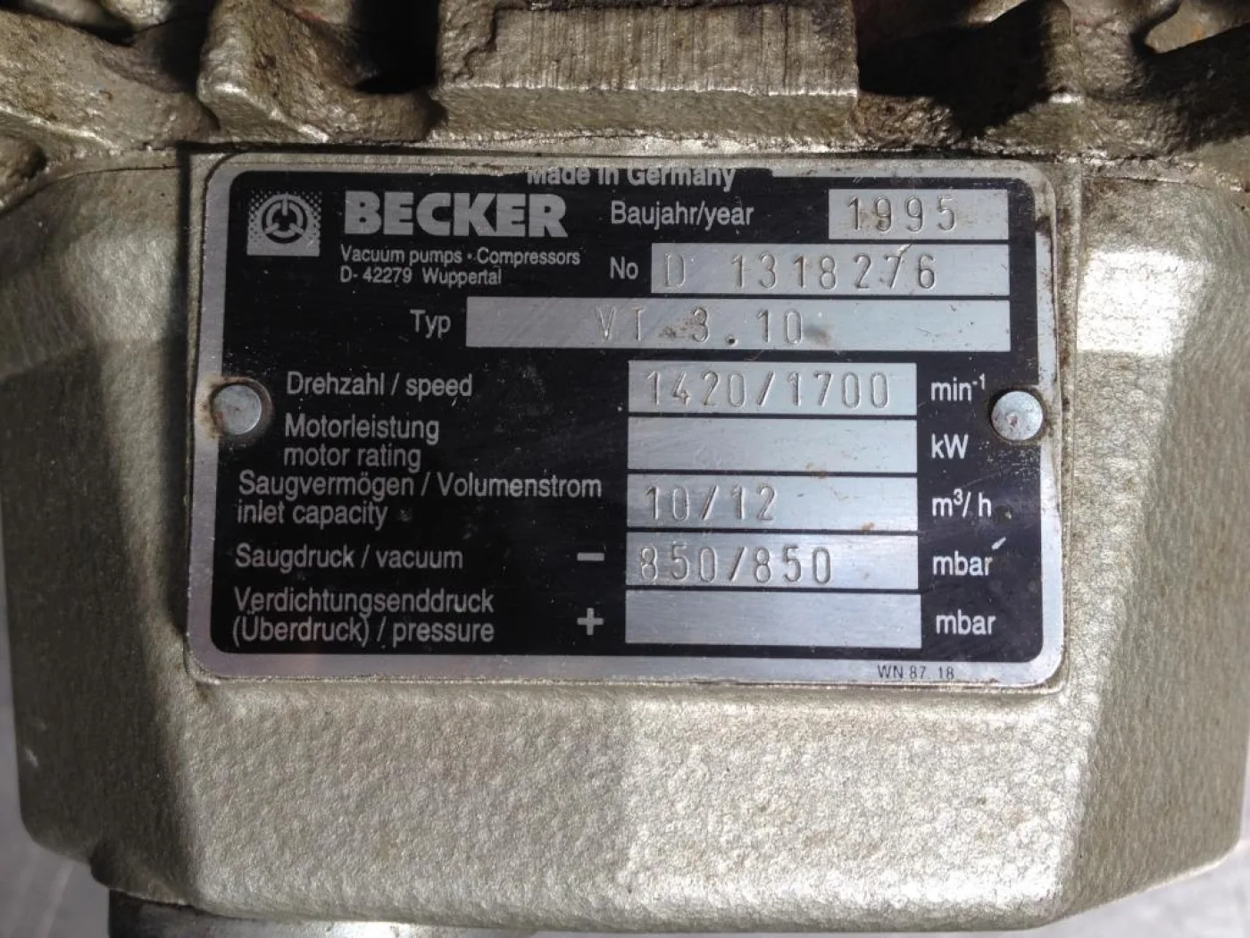 POMPA DA VUOTO – BECKER MOD. VT.3.10 D71B4 - 4